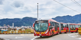 La Secretaría de Ambiente señaló que TransMilenio solo emite el 1,8 % del material particulado en Bogotá - Foto: Alcaldía de Bogotá.