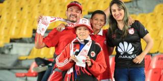Alcaldía de Bogotá y el Independiente Santa Fe llevan a ciudadanos venezolanos al estadio