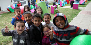 Un grupo de niños recibe atención en un jardín infantil de la secretaría de Integración Social.
