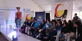 Mujeres con Iniciativa, desfile de línea deportiva en Bogotá 