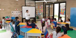 Niños disfrutan de instalaciones del colegio Rogelio Salmona en Ciudad Bolívar - Foto: Alcaldía de Bogotá.