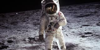 Foto de archivo de Buzz Aldrin, astronauta norteamericano y uno de los primeros seres humanos en pisar la luna.