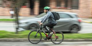 Usuario de la bicicleta en Bogotá 