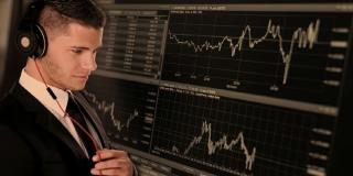 Asistente bilingue - Foto: pixabay.com