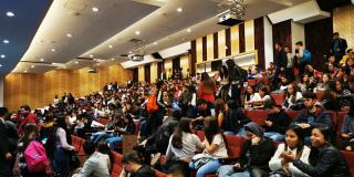 Grupo de estudiantes en la Universidad Externado, Bogotá. 