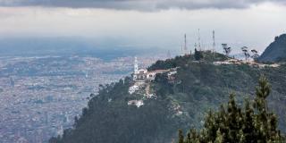 Cerro de Monserrate y panorámica de Bogotá. Foto: Alcaldía de Bogotá