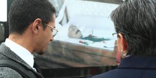 La alcaldesa Claudia López recorrió la exposición que se instaló en la Plaza de Bolívar