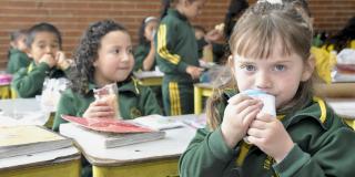 Colegios entregaron 646.000 refrigerios en primera semana de clases en casa