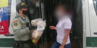 Entrega de ayudas de la Policía de Bogotá 