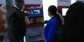 Sistema de información por video llamada familiar-paciente.