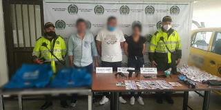 La policía capturó a tres delincuentes disfrazados de médicos