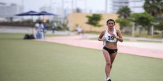 Gabriela Rueda, campeona olímpica de la juventud de patinaje de carreras, volverá a rodar sobre la pista del Parque Recreodeportivo El Salitre PRD.