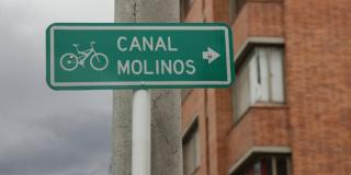 Foto de señalización que conduce al Canal Molinos.