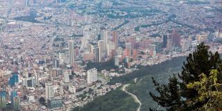 Del 6 de abril y hasta el 19 de abril, los hoteles, gimnasios y establecimientos gastronómicos estarán exentos de la medida de pico y cédula en Bogotá. Foto: Alcaldía Mayor de Bogotá.