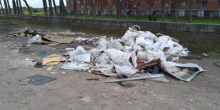Diariamente se recogen 600 toneladas de residuos en puntos críticos de Bogotá: Foto: UAESP