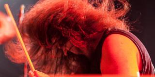 IDARTES entregará 50 vinilos y 50 libros a quienes respondan acertadamente preguntas sobre el Festival Rock al Parque. Foto: IDARTES.