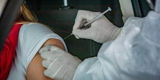 Imagen de vacunación COVID.