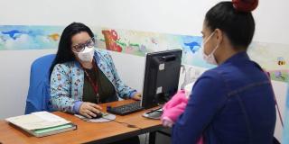 Imagen de atención a madres gestantes.