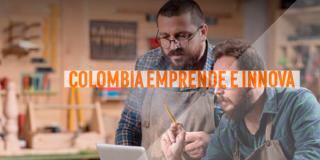 Foto Bancoldex Dos personas en una carpintería