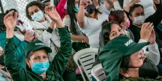 La Mujeres que reverdecen estarán embelleciendo los jardines y parques de Bogotá