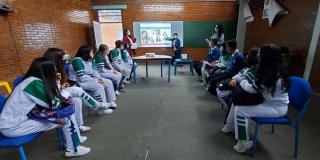'Maestros y Maestras que Inspiran' beneficia a los colegios de Bogotá 