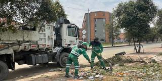 La UAESP realiza labores de limpieza y recolección en Fontibón 