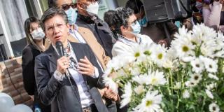 Alcaldesa participa en homenaje a menor fallecido en atentado 