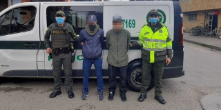 En Transmilenio la Policía de Bogotá capturó a 2 personas con munición