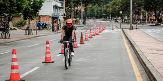 Así es el comparendo a ciclistas que van por la vía de TransMilenio