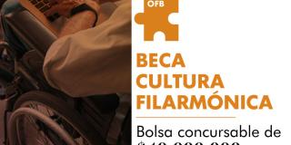 Una persona con un computador