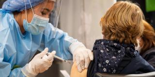Puntos de vacunación refuerzo y segunda dosis en Bogotá hoy, marzo 12