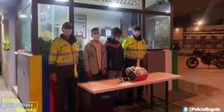 Policía capturó a dos hombres en Teusaquillo tras hurto a ciudadana