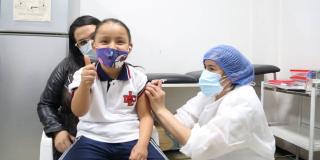 Puntos de vacunación gratuita para niñas y niñas en Bogotá. 30 abril