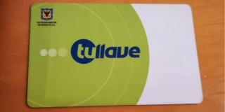 ¿Se puede personalizar la Tarjeta TuLlave con tarjeta de identidad?