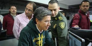 Alcaldesa agradece a policía y gestores por labor para elecciones