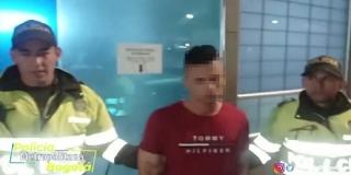 Por atraco a taxista con un arma capturado un hombre en Rafael Uribe