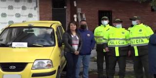 Policía de Bogotá recuperó en San Cristóbal un taxi que había hurtado