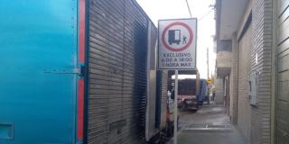 Movilidad: Zona de cargue y descargue en la localidad de Puente Aranda