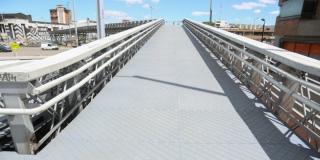 Movilidad: Entrega de puentes peatonales CAD costado Sur y Comuneros