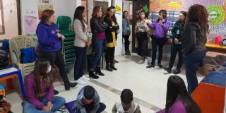 Delegación de Guatemala visita Manzana del Cuidado de Los Mártires