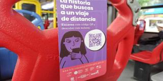Nuevos códigos QR en TransMilenio de la Biblioteca Digital de Bogotá