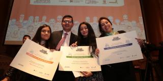 Estudiantes ganadoras del concurso ‘Bogotá en 100 Palabras' 2022 