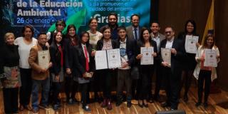 Estudiantes y docentes reciben galardón por cuidado del medio ambiente
