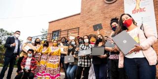 Personas reunidas