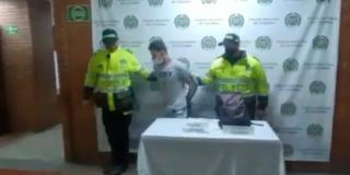 ¡No se salió con la suya! En video capturado que subió a hurtar en bus