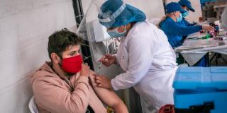 Puntos de vacunación contra COVID-19 en Bogotá hoy 2 de enero de 2023