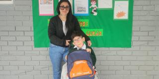 José Manuel, del colegio Piloto de Tunjuelito, recibió kit escolar 