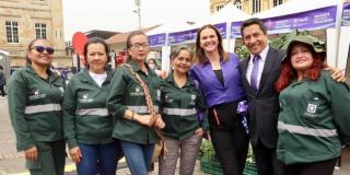 Personas reunidas