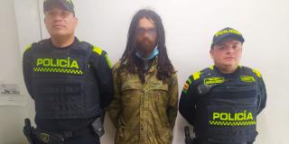 Por agredir a un adulto mayor Policía capturó a 'El Rockero' en Bogotá