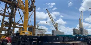 Cómo son las piloteadoras que llegaron de China para obras del Metro